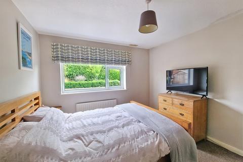 1 Spring Close, Bridport, DT6 3XL