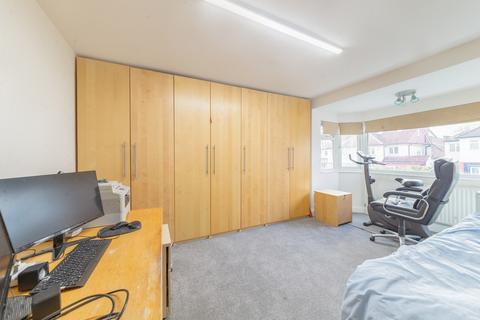 66 Highview Avenue, Edgware, HA8 9UA
