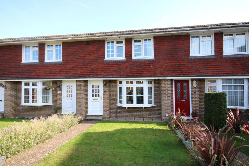 Beverley Gardens, Maidenhead 2 bed terraced house £425,000
