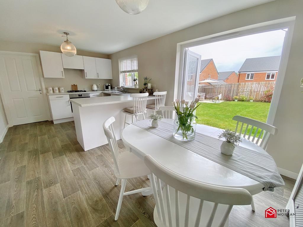 Heol Y Parc, Llanilid, Llanharan, RCT. CF72 4AJ 4 bed detached house for sale £340,000