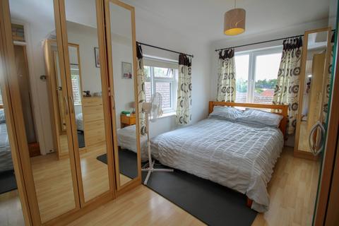 2 bedroom detached house for sale, Vincent Close, Newmarket