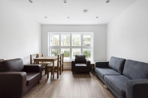 Flat H, 217 Blackstock Road, London, N5 2LL