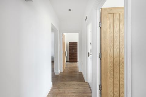Flat H, 217 Blackstock Road, London, N5 2LL