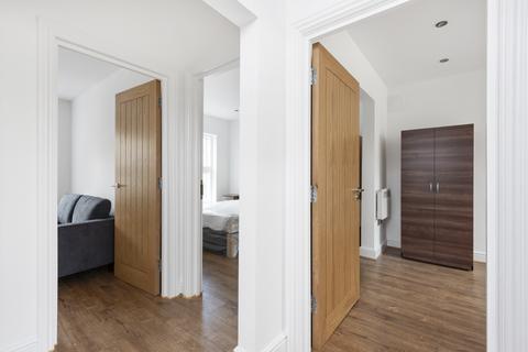 Flat H, 217 Blackstock Road, London, N5 2LL