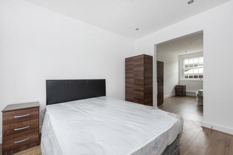 Flat H, 217 Blackstock Road, London, N5 2LL