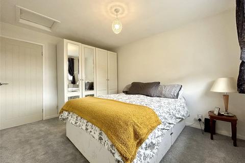 8 Castle Walk, Ashton-under-lyne, OL6 8XY