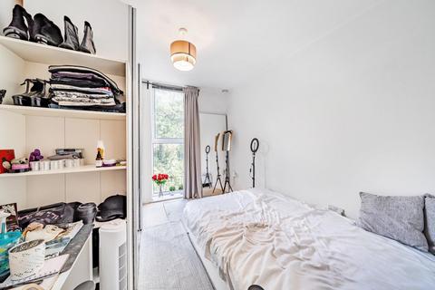 10, George Court Norstead Place, London, SW15 3SA