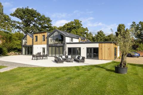 7 bedroom detached house to rent, Winkfield Lane, Winkfield, Windsor, SL4 4RU