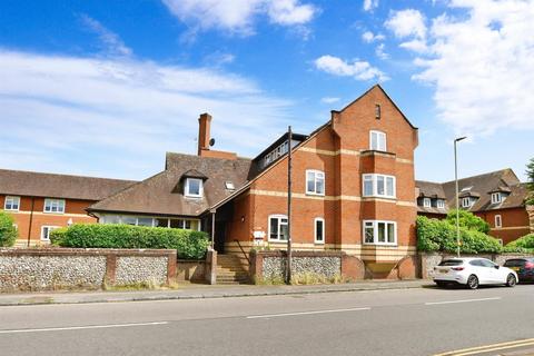 2 bedroom flat for sale, Station Road, Dorking, Surrey