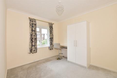 2 bedroom flat for sale, Station Road, Dorking, Surrey