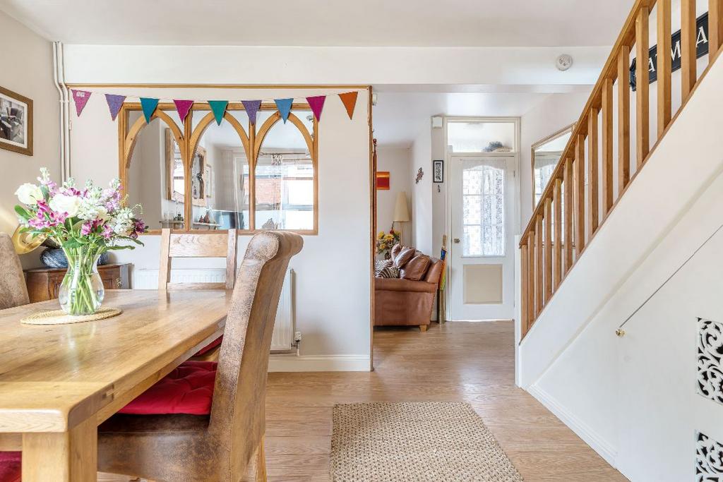 Wilton, Salisbury SP2 2 bed end of terrace house for sale £250,000