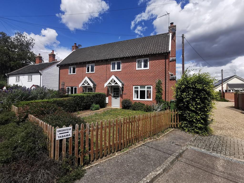 Church Road, Earsham 3 bed semidetached house for sale £299,950