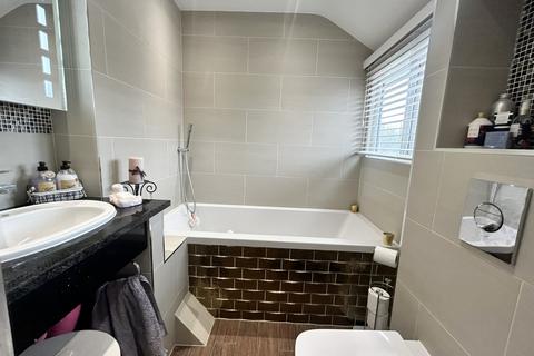 9 Bellamy Close, Shirley, Solihull, B90 3DJ
