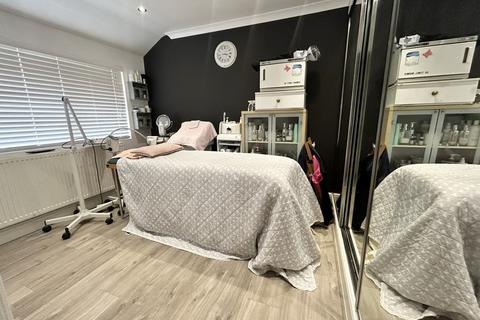 9 Bellamy Close, Shirley, Solihull, B90 3DJ