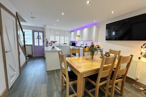 9 Bellamy Close, Shirley, Solihull, B90 3DJ