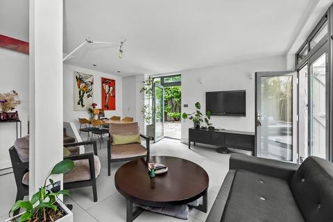 2 bedroom semi-detached house to rent, Tilson Close, Camberwell, SE5