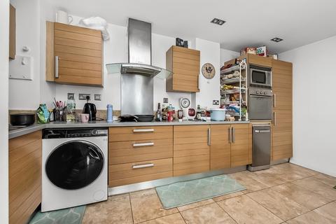 2 bedroom apartment to rent, Limeharbour, Canary Wharf,  E14