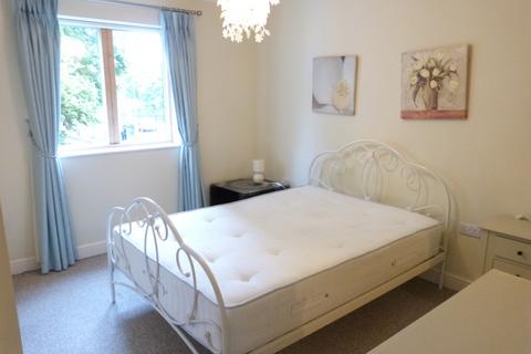 2 bedroom apartment to rent, Newport House
