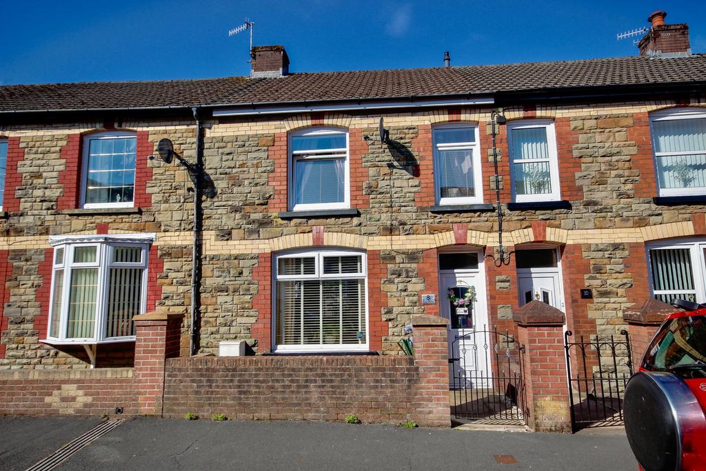 King Street, Cwmfelinfach, Ynysddu, Newport 3 bed terraced house for
