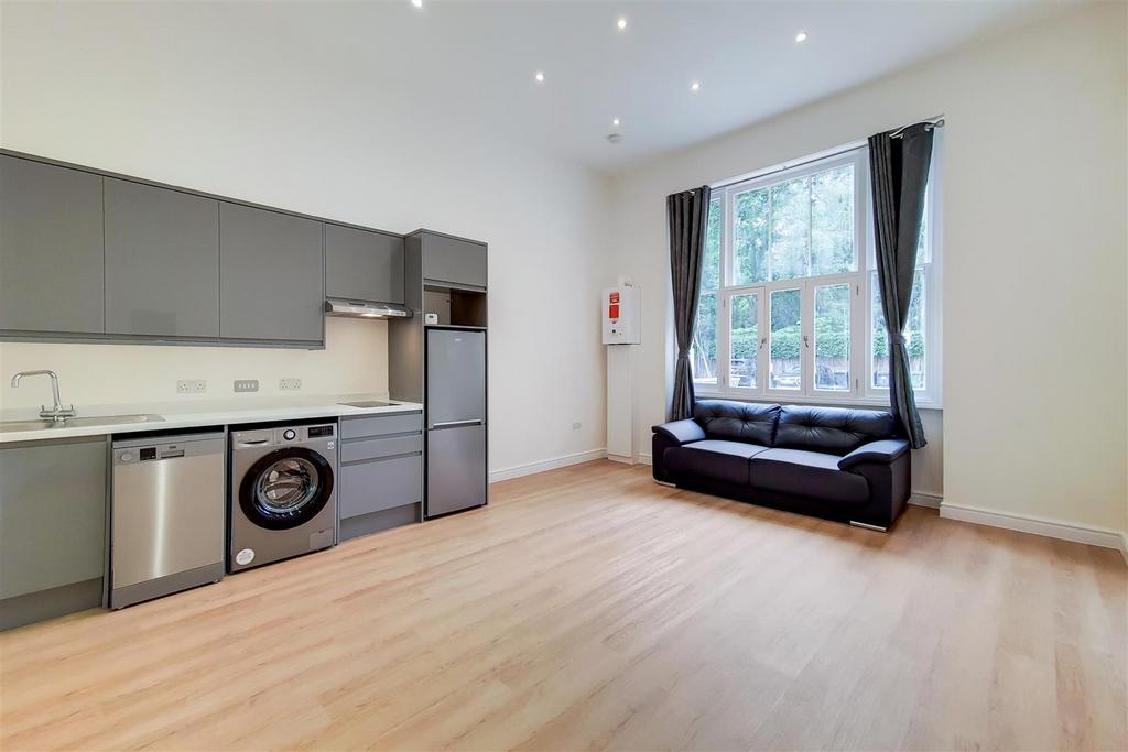 Ennismore Gardens, South Kensington, London, SW7 1 bed apartment to