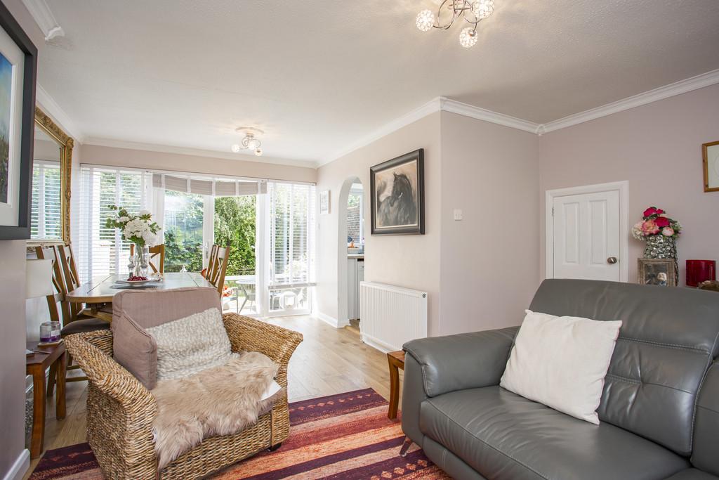 Western Gardens, Crowborough 2 bed semidetached house for sale £305,000