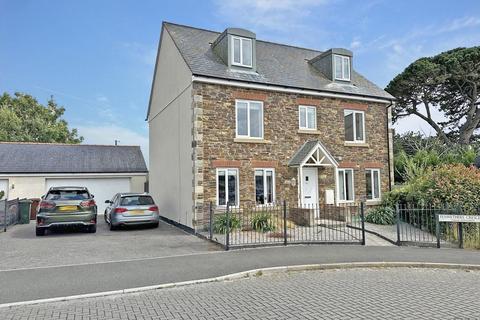 61 Penwethers Crescent, Truro, TR1 3GH