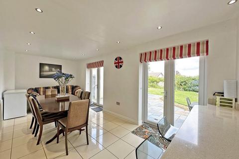 61 Penwethers Crescent, Truro, TR1 3GH