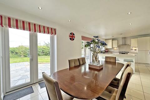 61 Penwethers Crescent, Truro, TR1 3GH