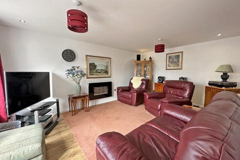 61 Penwethers Crescent, Truro, TR1 3GH