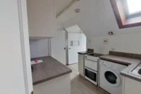 2 bedroom flat to rent, North Street, Peterhead, AB42
