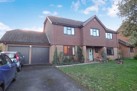4 Berrington Drive, East Horsley, Leatherhead, KT24 5ST