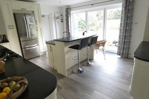 4 Berrington Drive, East Horsley, Leatherhead, KT24 5ST