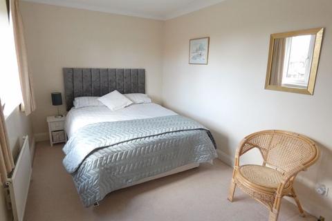 4 Berrington Drive, East Horsley, Leatherhead, KT24 5ST
