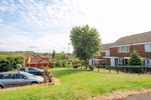 4a Bosworth Close, Woodsetton, Dudley, DY3 1BJ