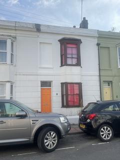 4 bedroom terraced house to rent, College Gardens, Brighton
