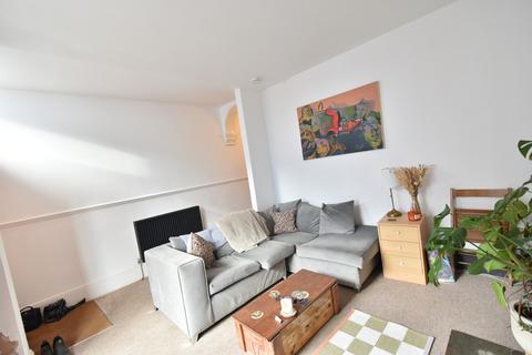 4 bedroom terraced house to rent, College Gardens, Brighton