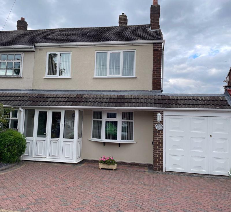 Roderick Drive, Wolverhampton 3 bed semi-detached house - £270,000