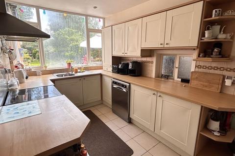 88 Hollyfield Road, Sutton Coldfield, B75 7SH
