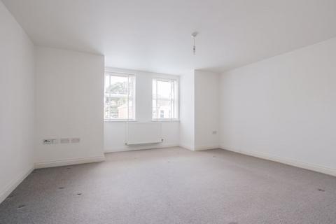 2 bedroom flat to rent, Jumpers Avenue, Christchurch BH23