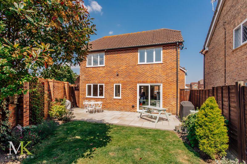 Hartsbourne Drive, Bournemouth BH7 3 bed detached house for sale £475,000
