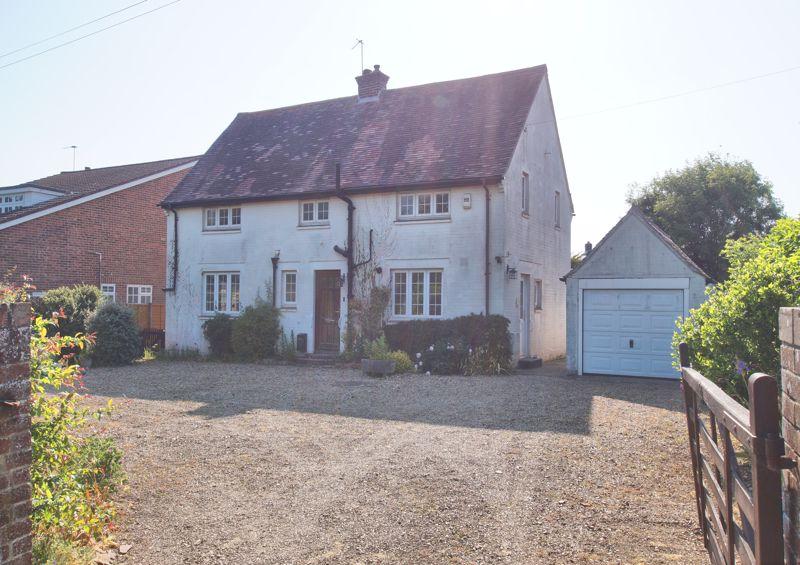 60 Catisfield Lane, Fareham PO15 3 bed detached house £595,000