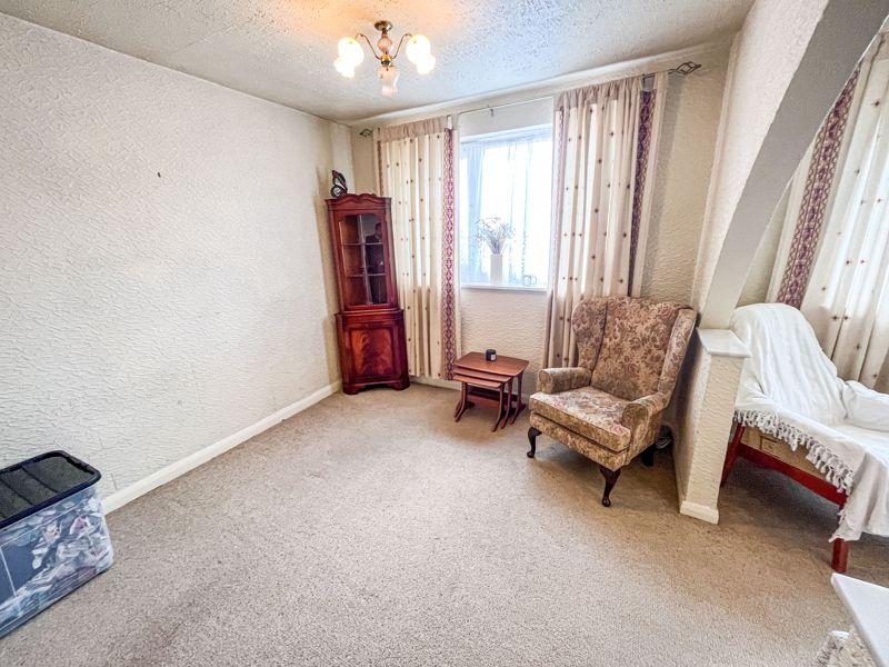 Dining room/bed 3