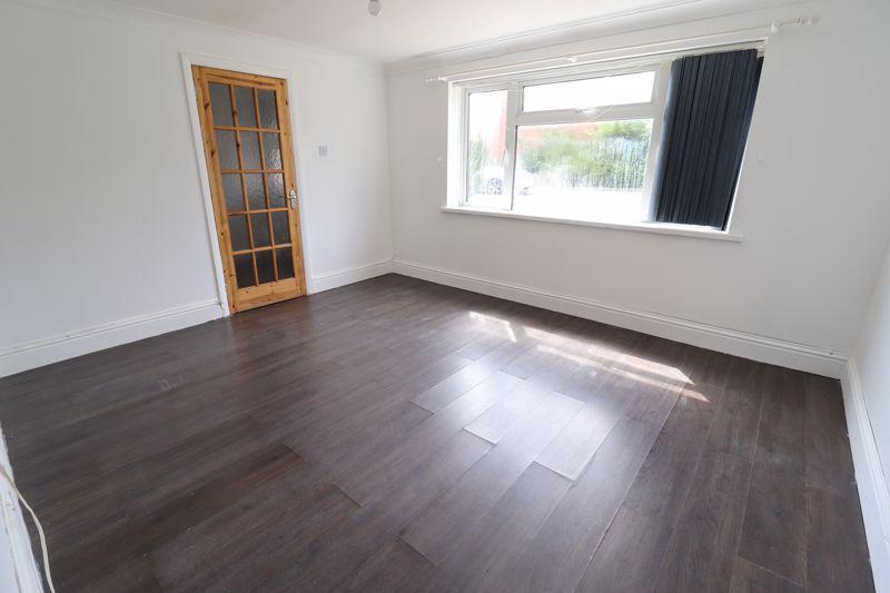 Tattenhoe Lane, Bletchley, Milton Keynes 3 bed semidetached house for