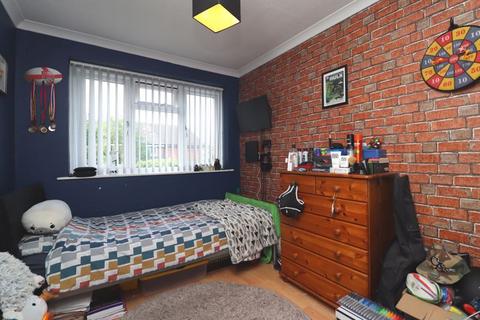 2 Pound Close, Brockworth, Gloucester, GL3 4UR