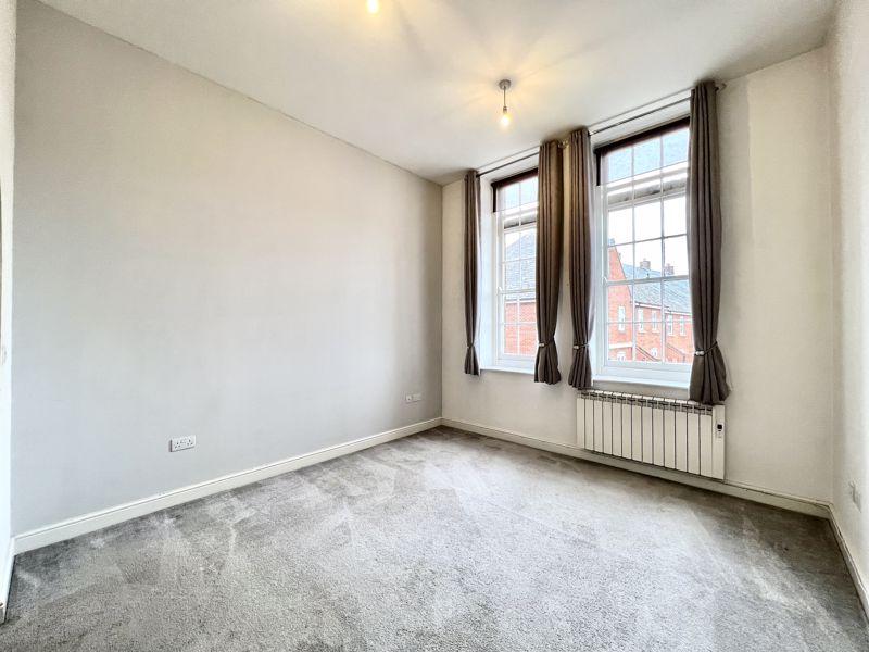 Hillier Road, Devizes SN10 2 bed apartment for sale £153,000