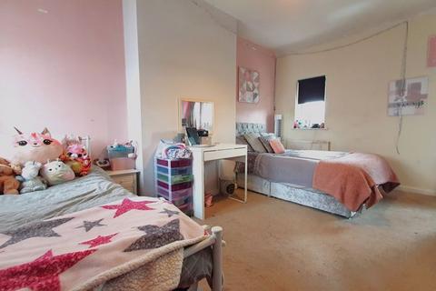 44 Ashgrove Avenue, Gloucester, GL4 4NF
