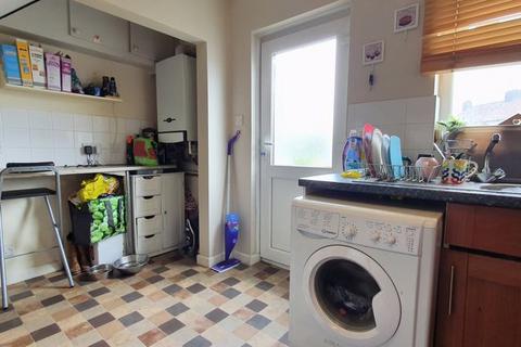 44 Ashgrove Avenue, Gloucester, GL4 4NF