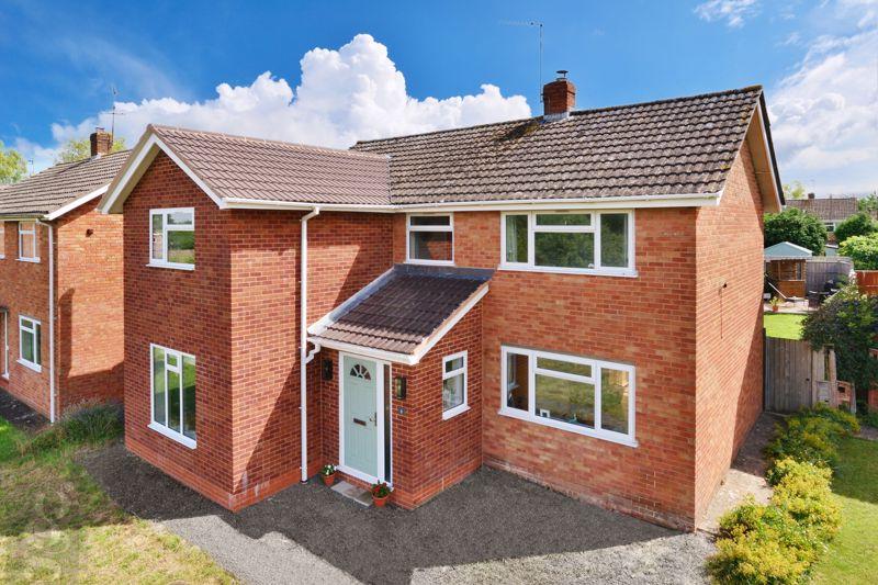Orchard Rise, Tibberton, Gloucester, GL19 3AT 4 bed detached house for sale £450,000