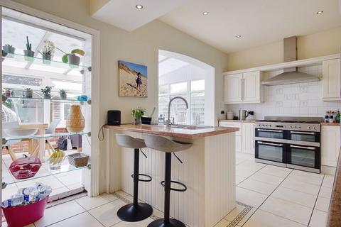 4 bedroom detached house for sale - Talbot Hill Road, Talbot Park, Bournemouth, BH9
