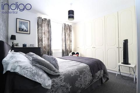 6 bedroom detached house for sale, Danvers Drive, Barton Hills, Luton, Bedfordshire, LU3 4EF